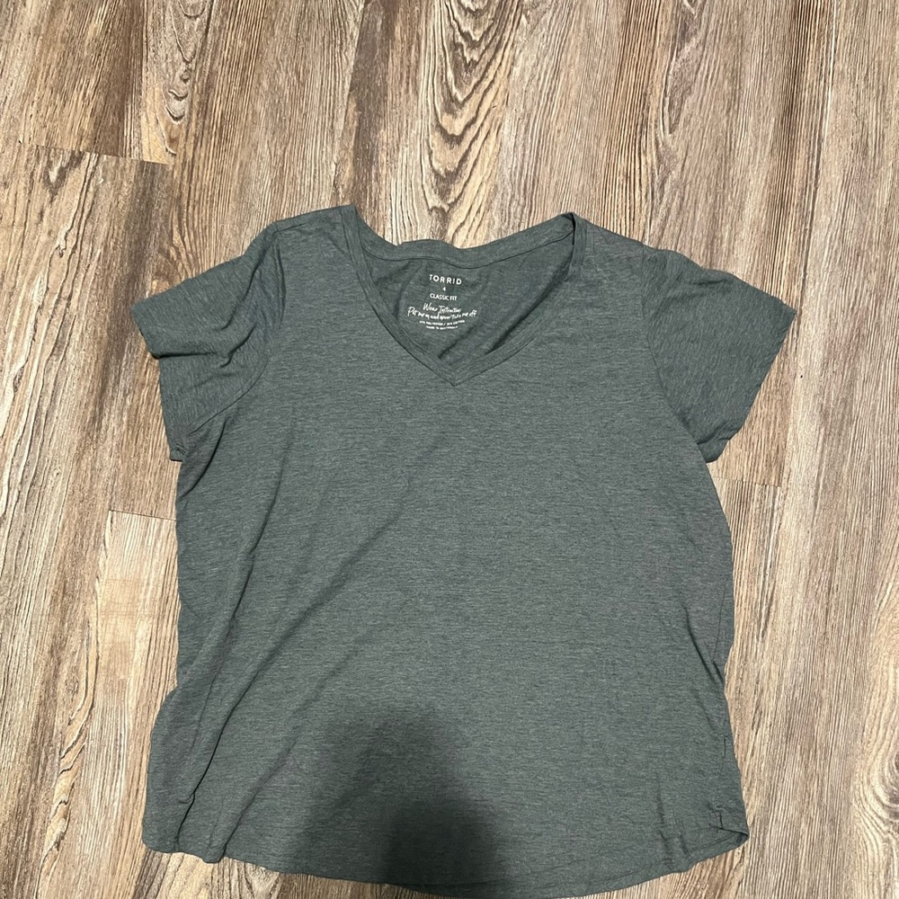 Torrid size 4, classic fit T shirt